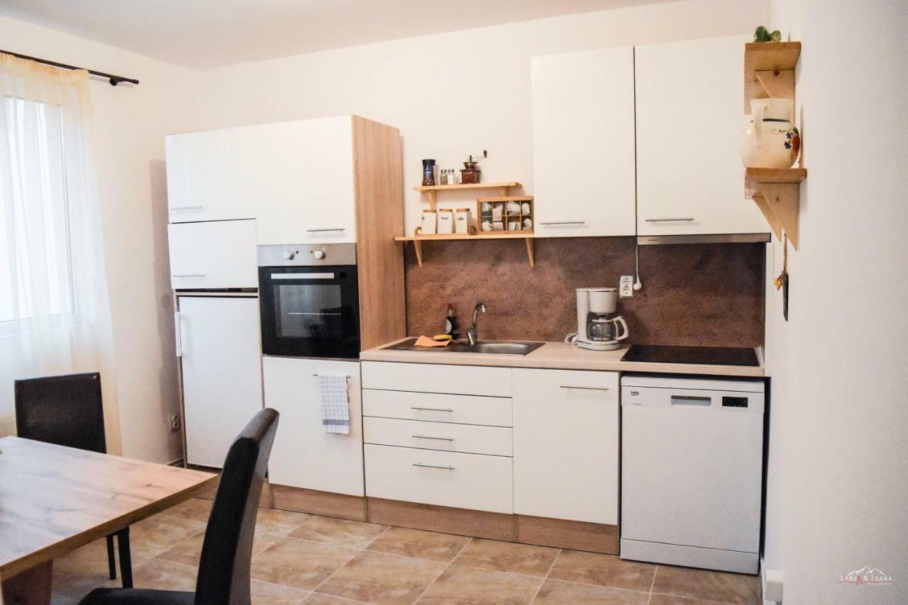 Spacious And Cozy 3Bd+Terrace Couples Apartment Timisoara Ngoại thất bức ảnh