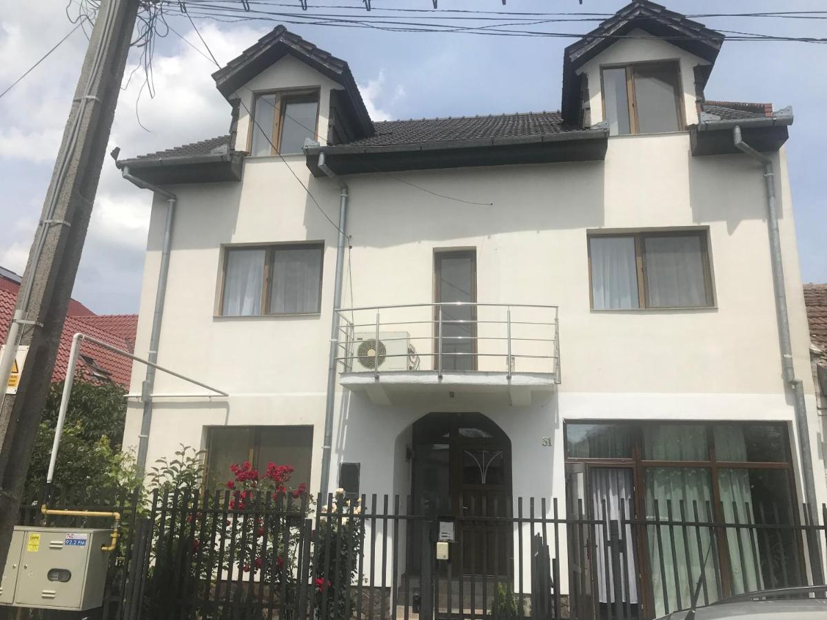 Spacious And Cozy 3Bd+Terrace Couples Apartment Timisoara Ngoại thất bức ảnh